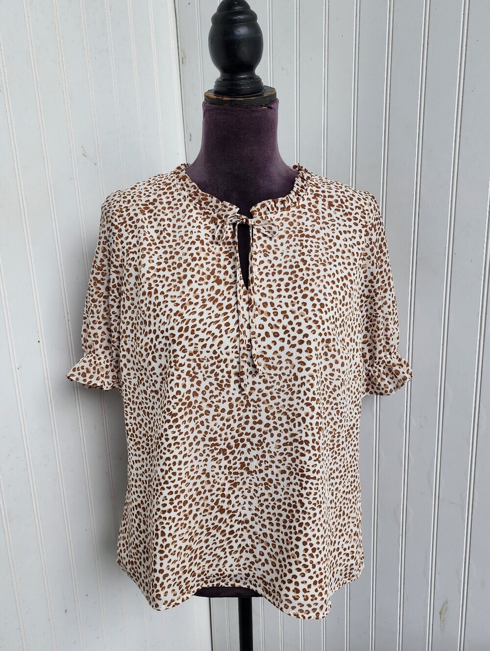 J.CREW Short Sleeve Ruffle Tie-Neck Top Women's Ivory Beige Leopard Layred Sz M